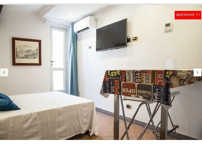 M9 Pantheon Attic 11 * Rome