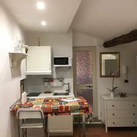 M9 Pantheon Attic 11 *